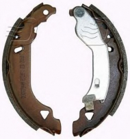 Комлект тормозных накладок DENCKERMANN B120071