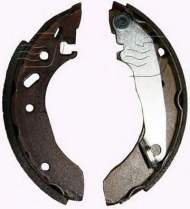 Комлект тормозных накладок DENCKERMANN B120095