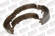Комлект тормозных накладок BSG BSG 30-205-010
