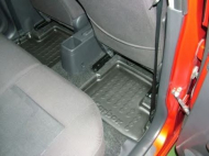 Резиновый коврик CARBOX 43-7848