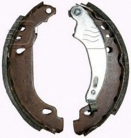 Комлект тормозных накладок DENCKERMANN B120084