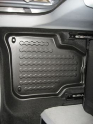 Резиновый коврик CARBOX 42-1826
