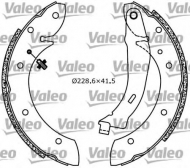 Комлект тормозных накладок VALEO 562630