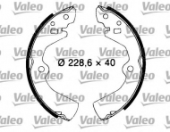 Комлект тормозных накладок VALEO 562076