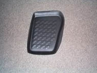 Резиновый коврик CARBOX 40-2331