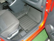 Резиновый коврик CARBOX 41-7848