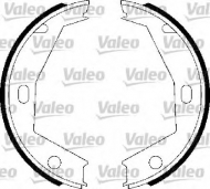 Комлект тормозных накладок VALEO 562743