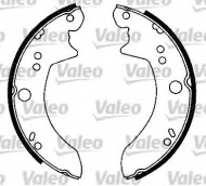 Комлект тормозных накладок VALEO 562065