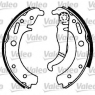 Комлект тормозных накладок VALEO 562750