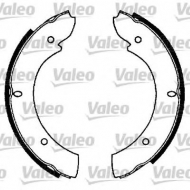 Комлект тормозных накладок VALEO 562736