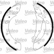 Комлект тормозных накладок VALEO 554792