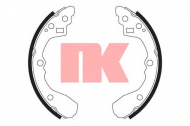 Комлект тормозных накладок NK 2735744