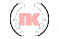 Комлект тормозных накладок NK 2743305