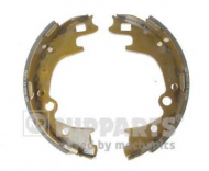 Комлект тормозных накладок NIPPARTS J3500522