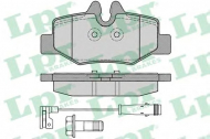 Комплект тормозных колодок LPR 05P1246