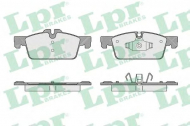 Комплект тормозных колодок LPR 05P1626