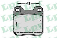 Комплект тормозных колодок LPR 05P584