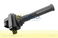 Катушка зажигания VEMO V24-70-0002