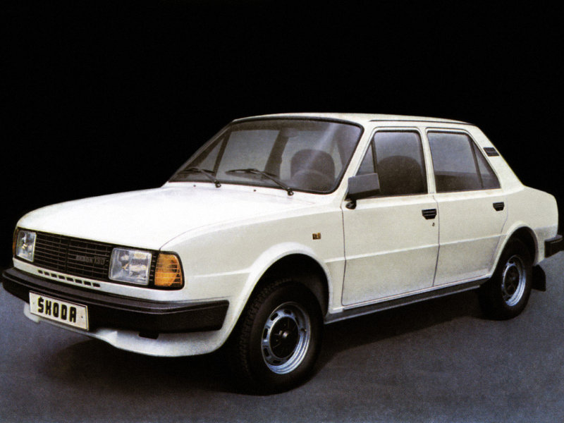 SKODA 130 седан