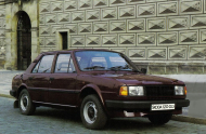 SKODA 105,120 седан (744)