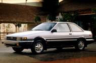 TOYOTA COROLLA SPRINTER купе (AE86)