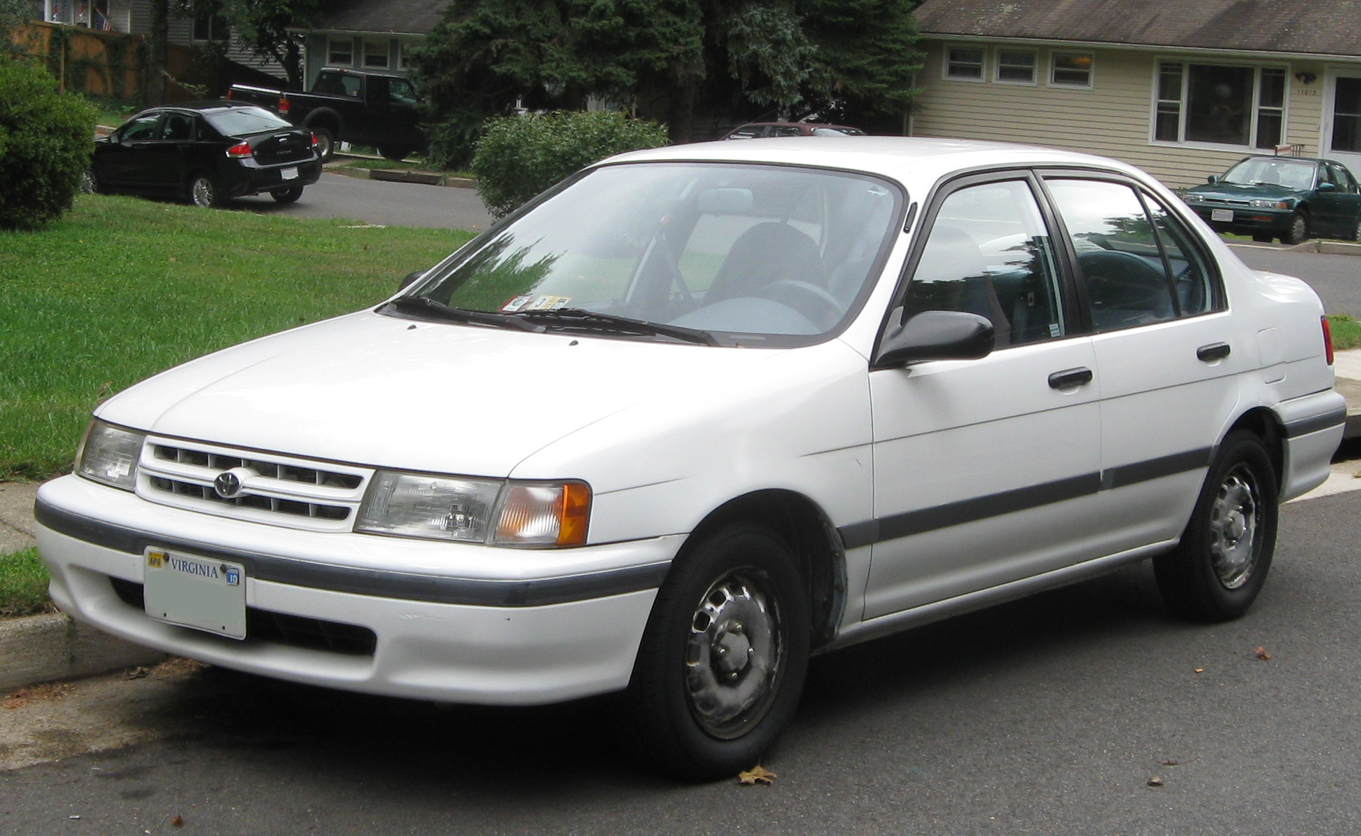 TOYOTA TERCEL седан