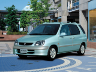 TOYOTA RAUM фургон