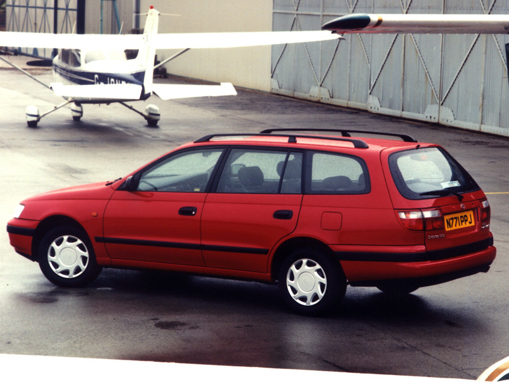 TOYOTA CARIBE универсал