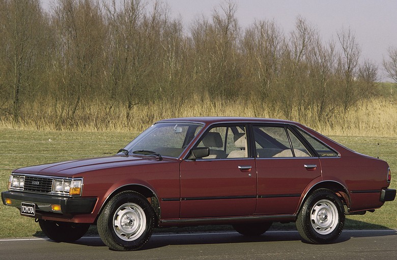 TOYOTA CORONA (XT)