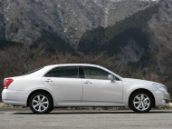 TOYOTA CROWN седан (GRS20_)
