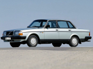 VOLVO 240 седан (P242, P244)