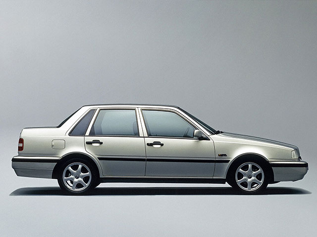 VOLVO 460 L седан (464)