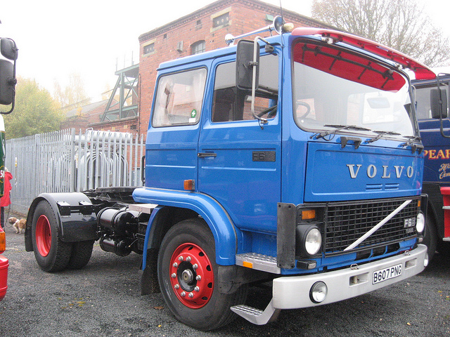 VOLVO F 6