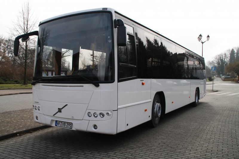 VOLVO 8700