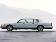 LINCOLN TOWN CAR II
