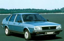 VW CARAT (32B)