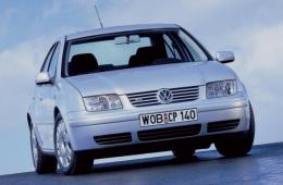 VW VENTO IV (162)