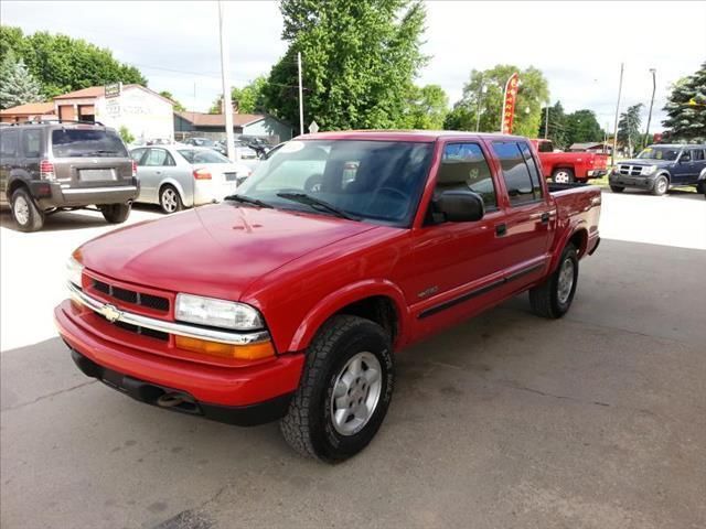 CHEVROLET COLORADO пикап