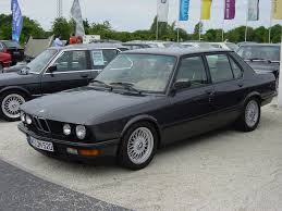 BMW 5 седан (E28)