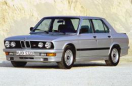 BMW 5 седан (E12)