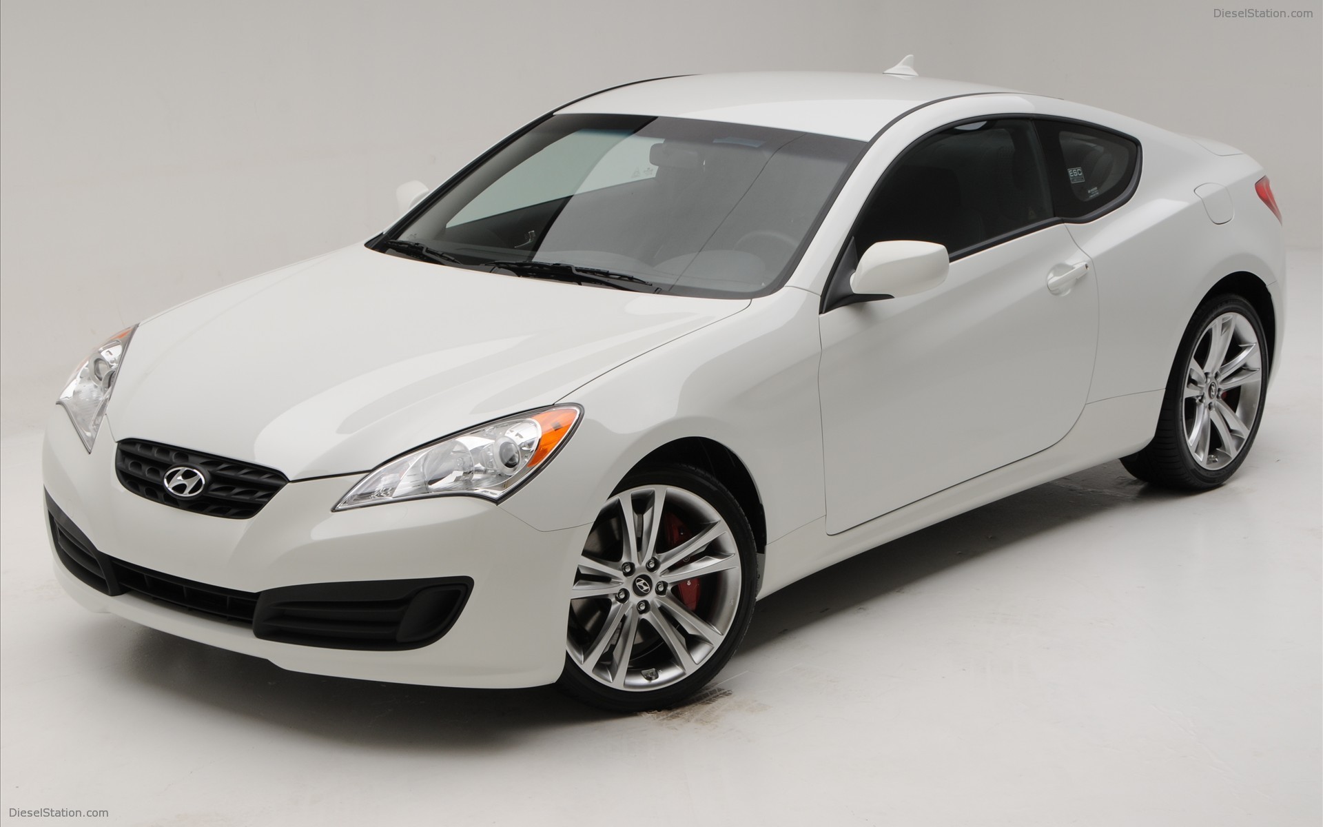 HYUNDAI GENESIS купе