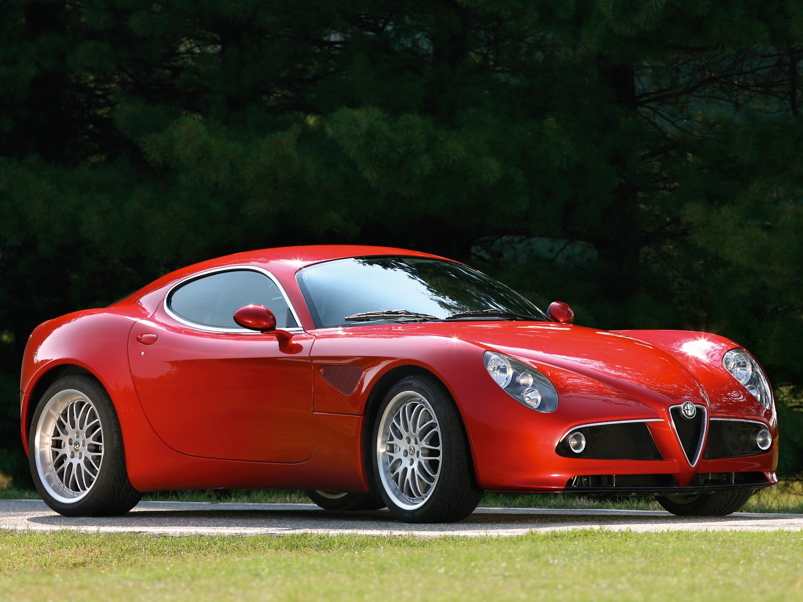 ALFA ROMEO 8C