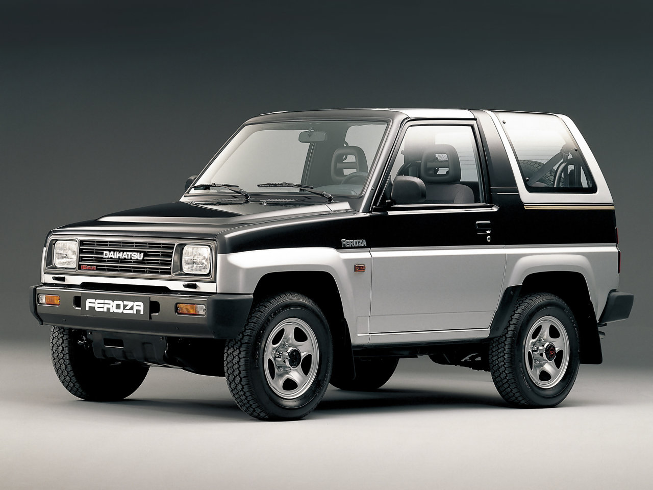 DAIHATSU SPORTRAK (F300)