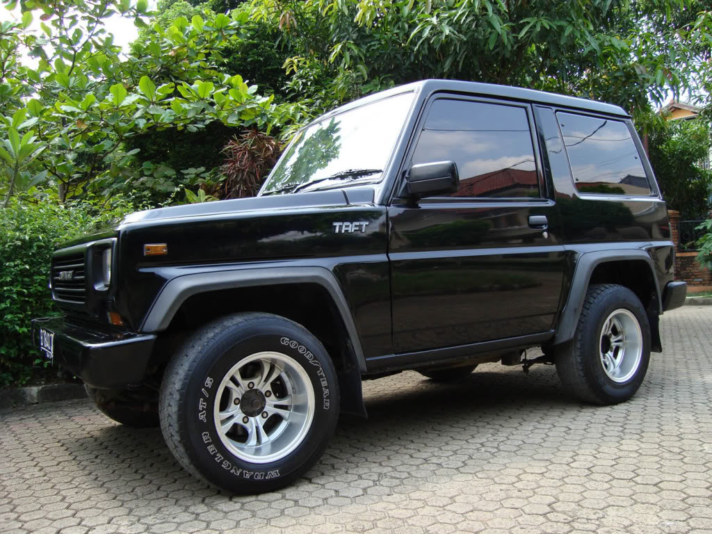 DAIHATSU TAFT