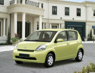 DAIHATSU ALTIS хетчбек
