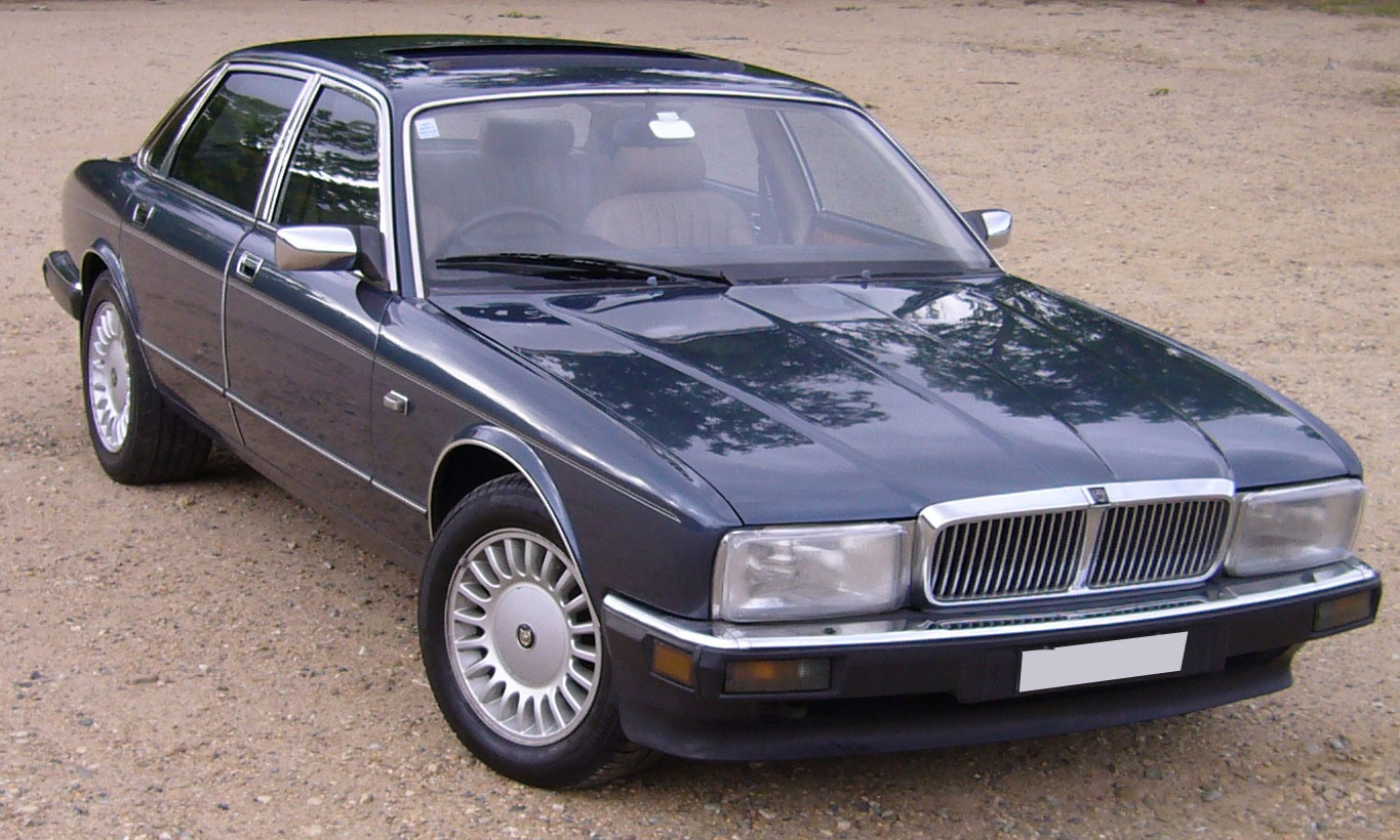 DAIMLER DAIMLER (XJ4_)