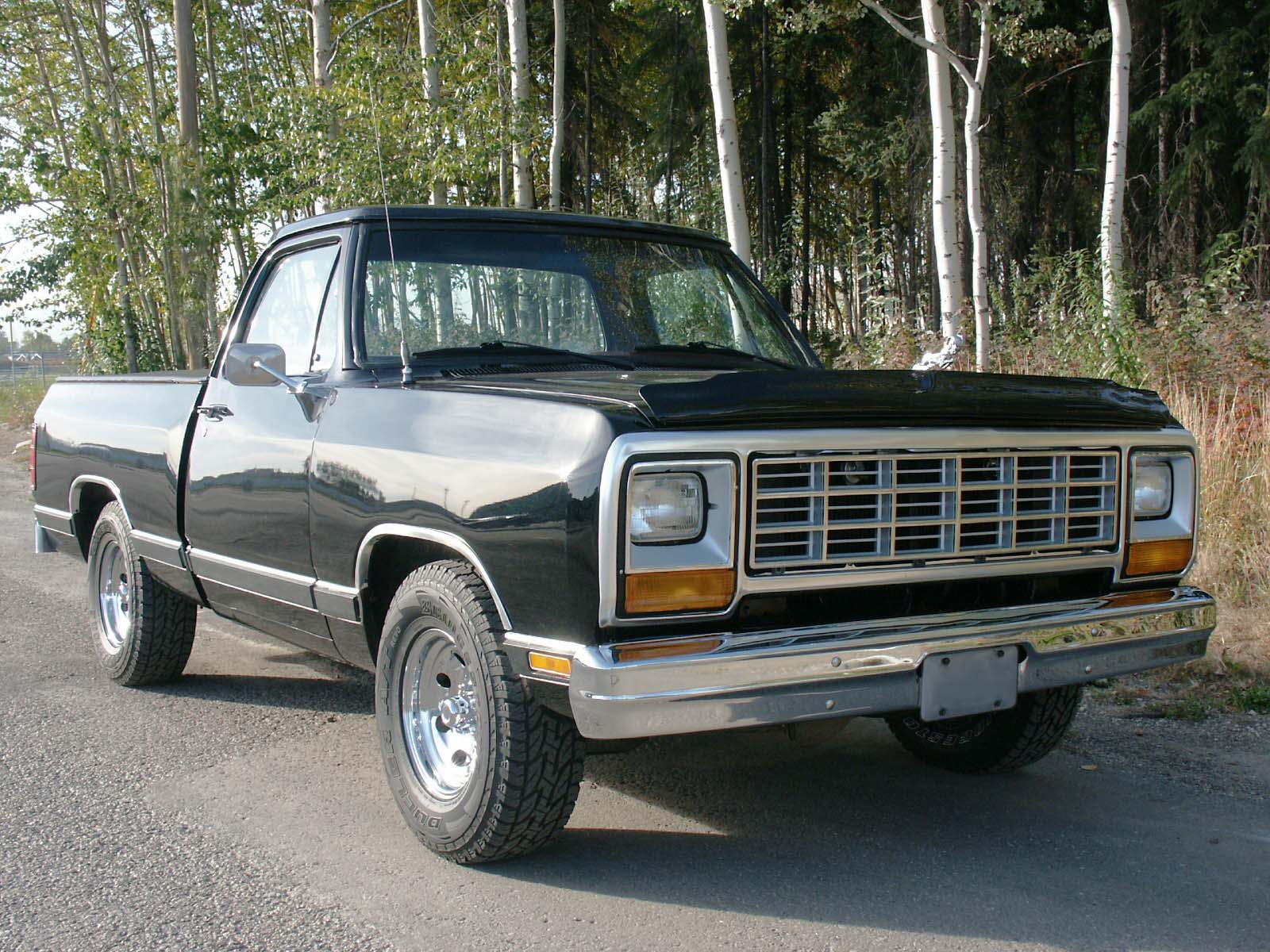 DODGE RAM 150 пикап