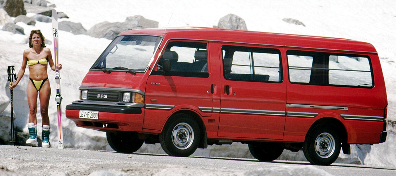 MAZDA BONGO автобус (SR1)