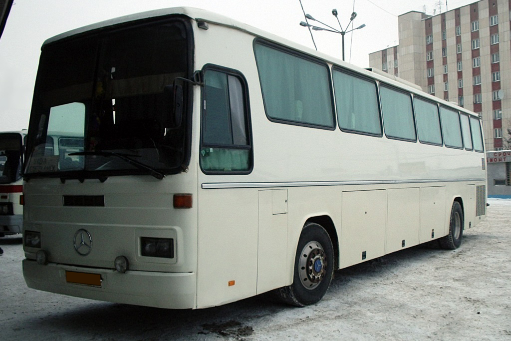 MERCEDES-BENZ O 330