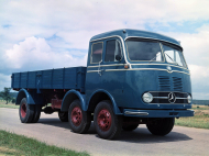 MERCEDES-BENZ LP